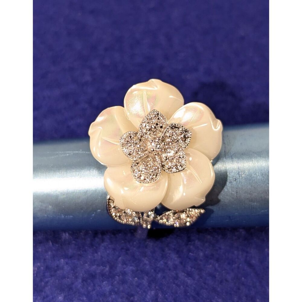 White Pearlescent Petals Rhinestone Center and Petal Ring Size 7.25
